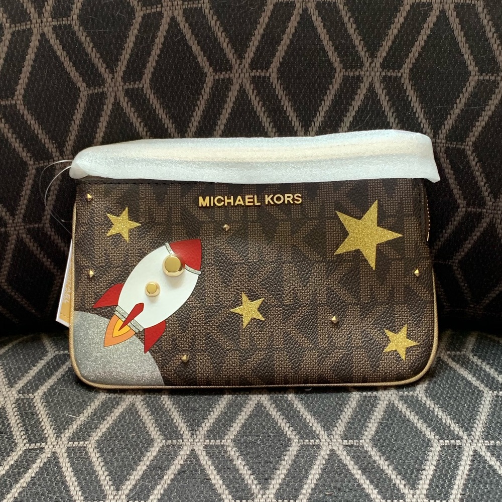 Michael Kors wristlet